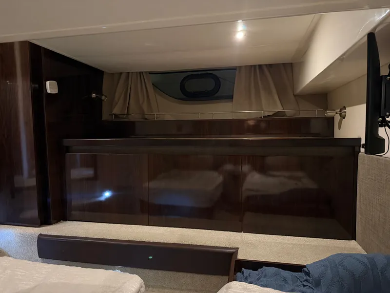 Slide: The Image of Sea Ray Sundancer 400 2017 - 37