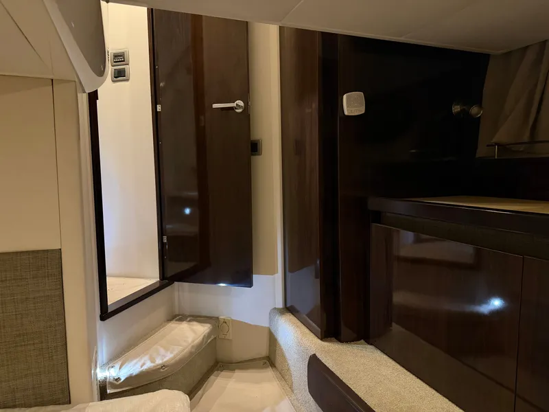 Slide: The Image of Sea Ray Sundancer 400 2017 - 38