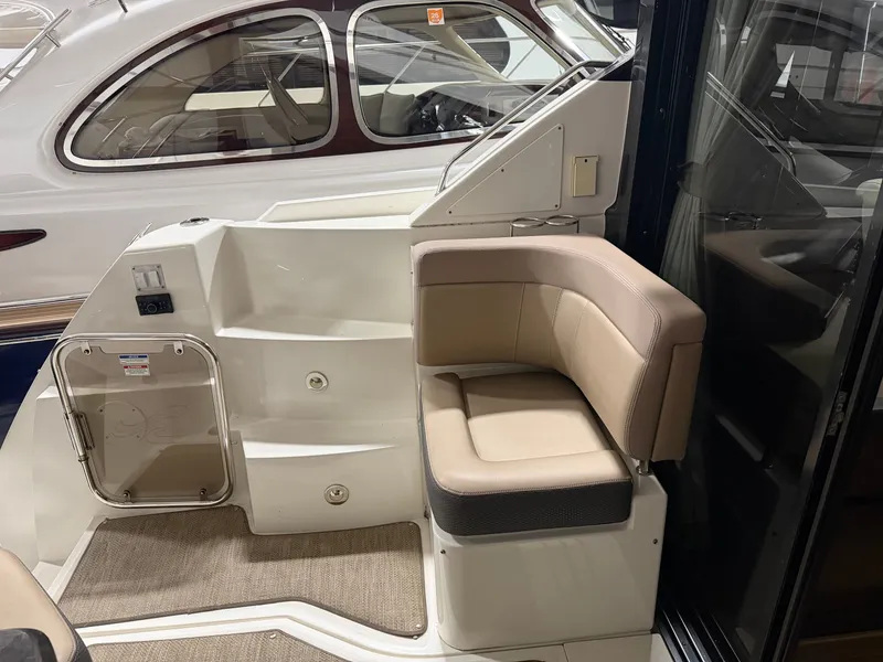 Slide: The Image of Sea Ray Sundancer 400 2017 - 8