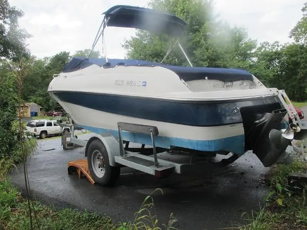 Slide: The Image of Four Winns 205 Sundowner 1998 - 2