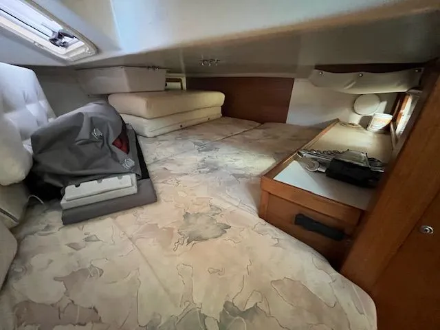 Slide: The Image of Catalina 36 MkII 2000 - 15