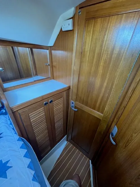 Slide: The Image of Catalina 36 MkII 2000 - 17