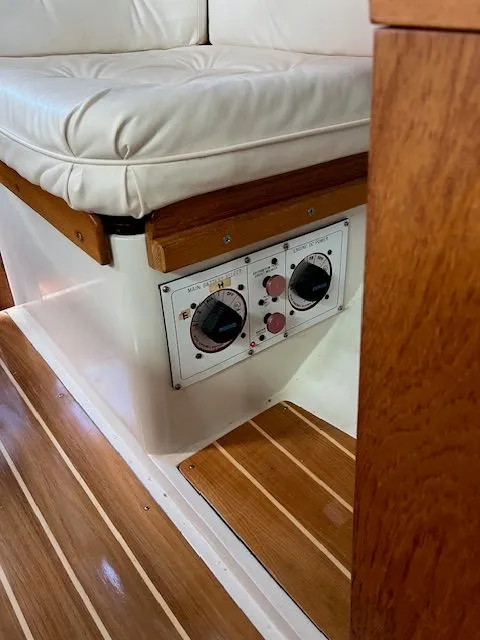 Slide: The Image of Catalina 36 MkII 2000 - 18