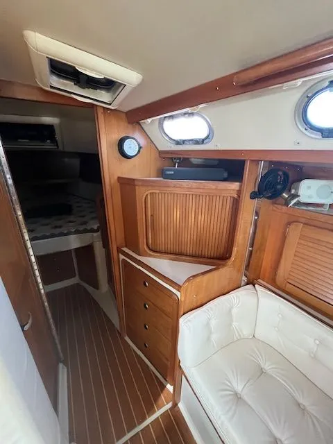 Slide: The Image of Catalina 36 MkII 2000 - 8