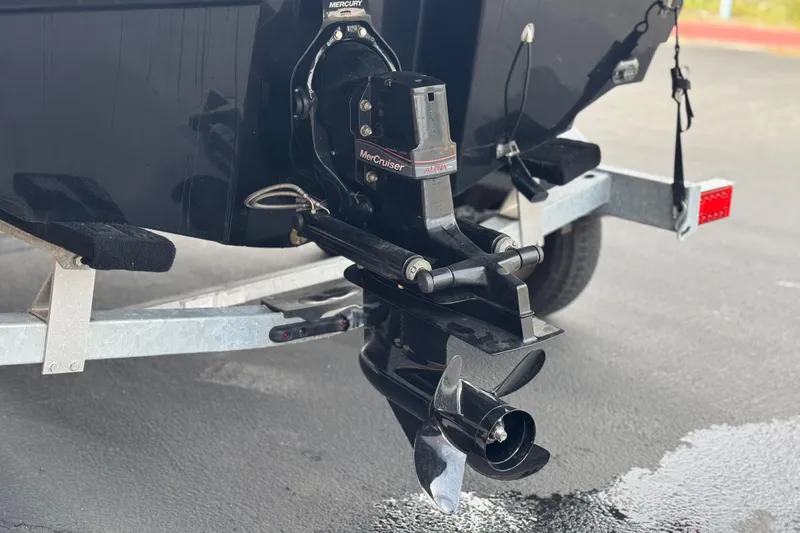 Slide: The Image of 2022 Bayliner VR5 Bowrider I/O boat with MerCruiser Alpha One outdrive on trailer. - 7