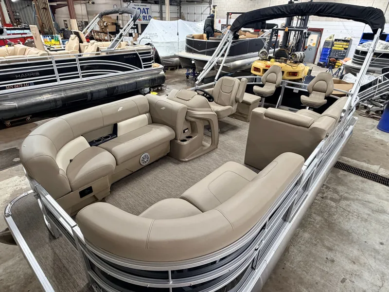 The Image of Starcraft LX 20 Fish & Cruise Pontoon 2022 - 1