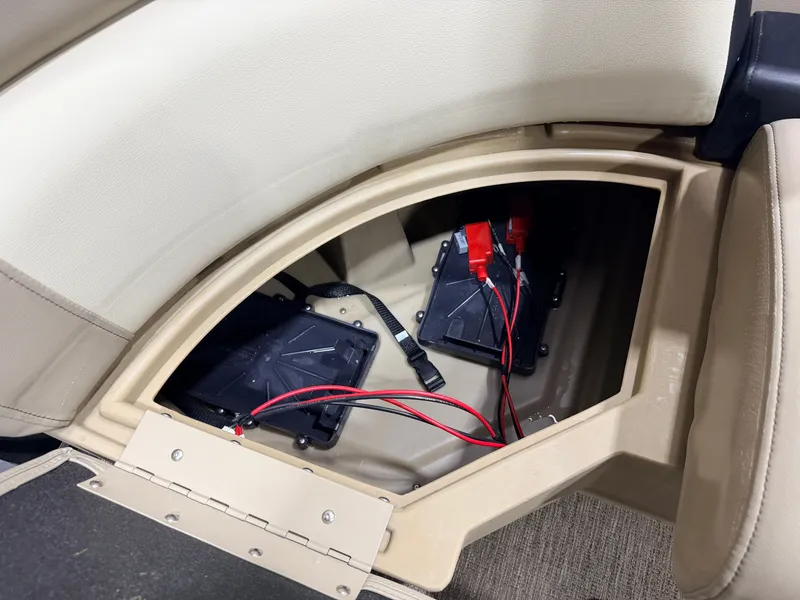 Slide: The Image of Starcraft LX 20 Fish & Cruise Pontoon 2022 - 12