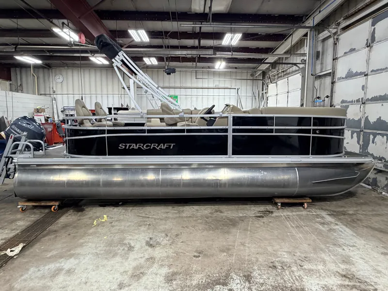 Slide: The Image of Starcraft LX 20 Fish & Cruise Pontoon 2022 - 14