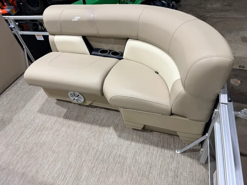 Slide: The Image of Starcraft LX 20 Fish & Cruise Pontoon 2022 - 18