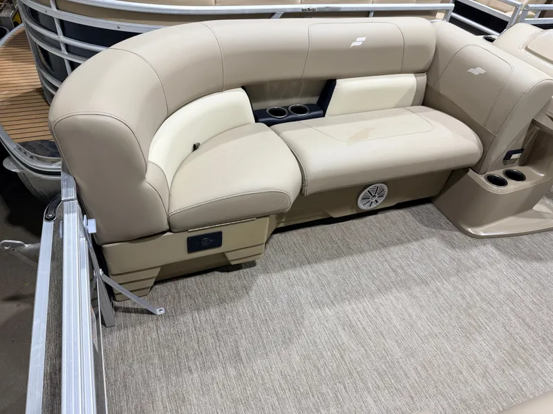 Slide: The Image of Starcraft LX 20 Fish & Cruise Pontoon 2022 - 20