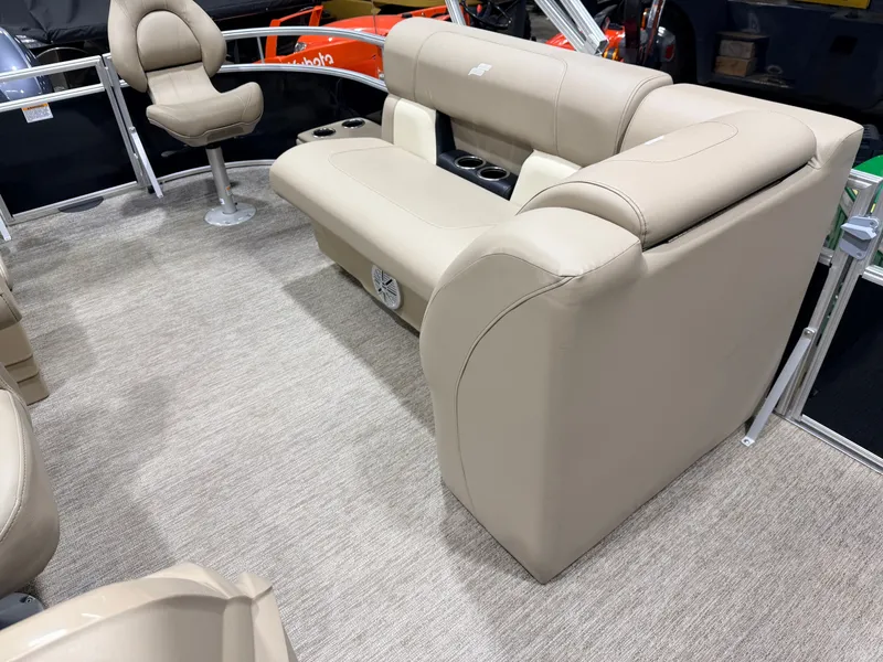 Slide: The Image of Starcraft LX 20 Fish & Cruise Pontoon 2022 - 23