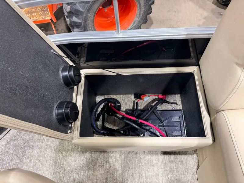 Slide: The Image of Starcraft LX 20 Fish & Cruise Pontoon 2022 - 34