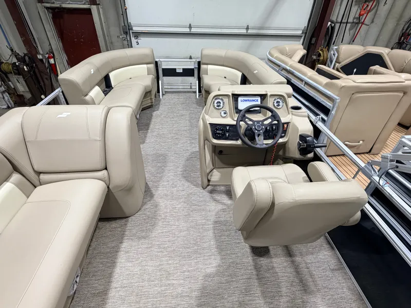 Slide: The Image of Starcraft LX 20 Fish & Cruise Pontoon 2022 - 36