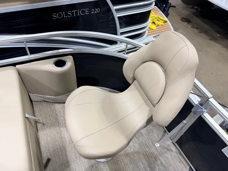 Slide: The Image of Starcraft LX 20 Fish & Cruise Pontoon 2022 - 48