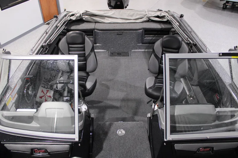 Slide: The Image of Ranger 2080 MS 2023 - 3