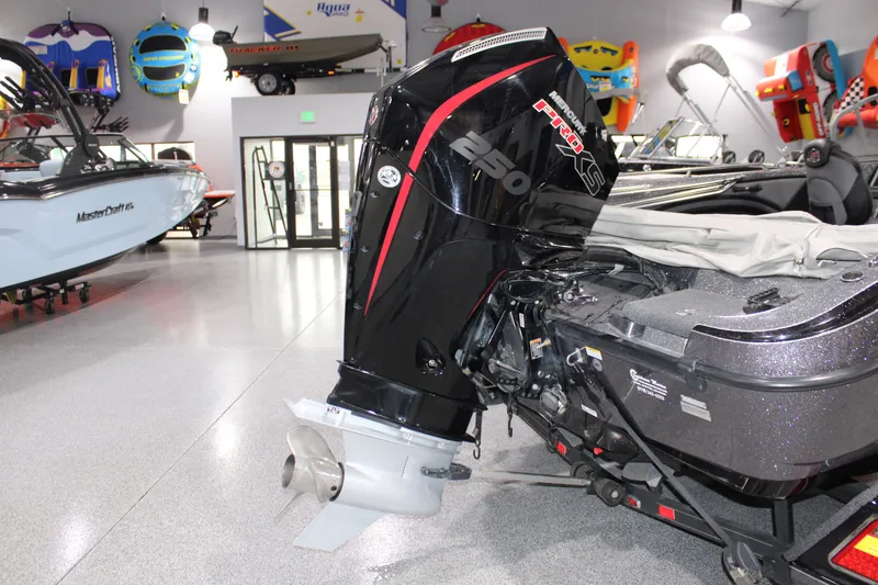 Slide: The Image of Ranger 2080 MS 2023 - 8