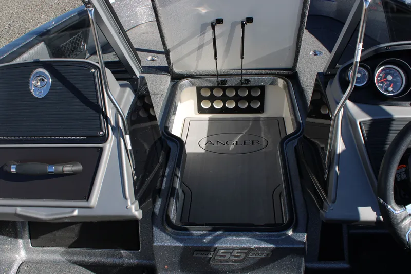 Slide: The Image of Ranger 2080 MS 2023 - 9