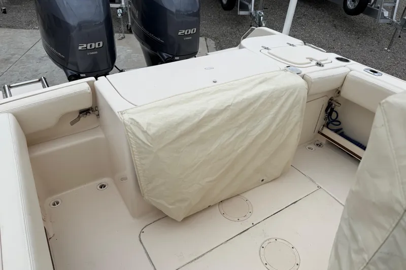 Slide: The Image of 2015 Grady-White Fisherman 257 boat interior with Yamaha 200 engines. - 41