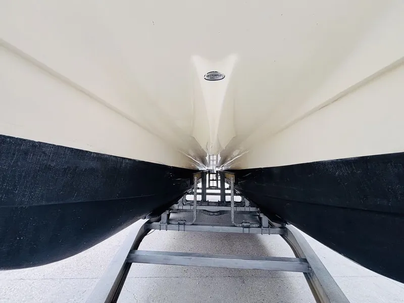 Slide: The Image of World Cat Center Console 270SF 2007 - 11