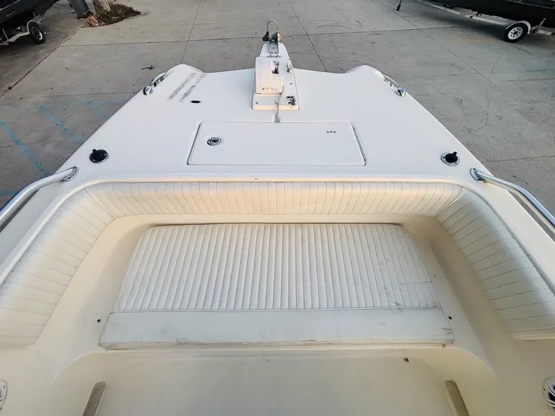 Slide: The Image of World Cat Center Console 270SF 2007 - 17