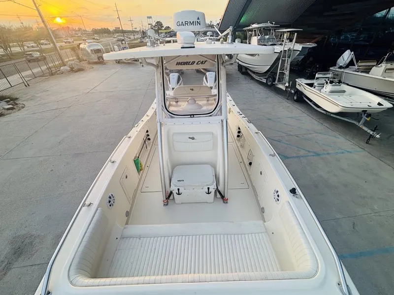 Slide: The Image of World Cat Center Console 270SF 2007 - 24