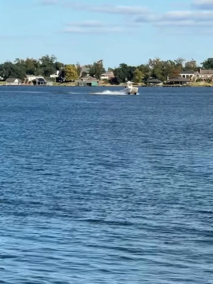 Slide: The Image of World Cat Center Console 270SF 2007 - 6