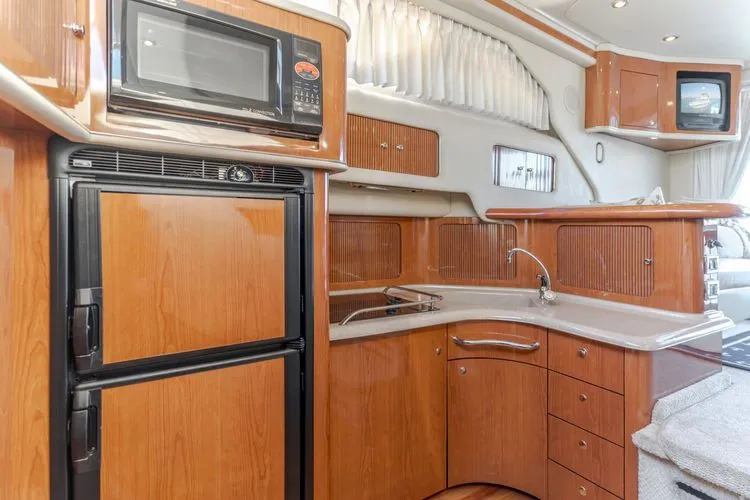 Slide: The Image of 2002 Sea Ray 400 Sedan Bridge - Image 15 - 15