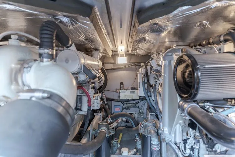 Slide: The Image of 2002 Sea Ray 400 Sedan Bridge - Image 20 - 20