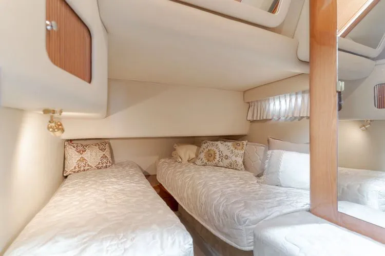 Slide: The Image of 2002 Sea Ray 400 Sedan Bridge - Image 28 - 28