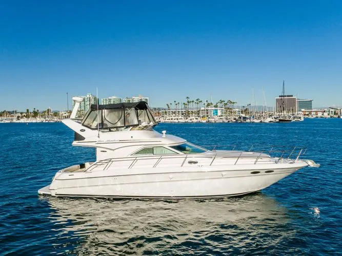 Slide: The Image of 2002 Sea Ray 400 Sedan Bridge - Image 3 - 3