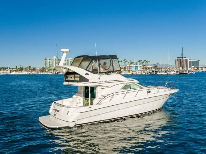 Slide: The Image of 2002 Sea Ray 400 Sedan Bridge - Image 4 - 4