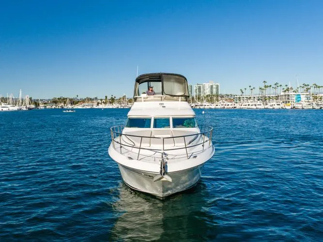 Slide: The Image of 2002 Sea Ray 400 Sedan Bridge - Image 7 - 7