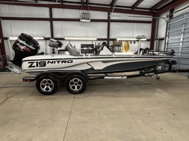 The Image of Nitro Z 19 PRO 2017 - 1