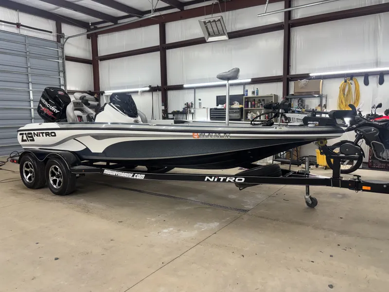 Slide: The Image of Nitro Z 19 PRO 2017 - 12