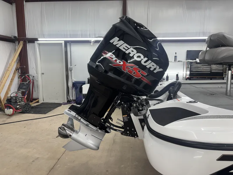 Slide: The Image of Nitro Z 19 PRO 2017 - 14