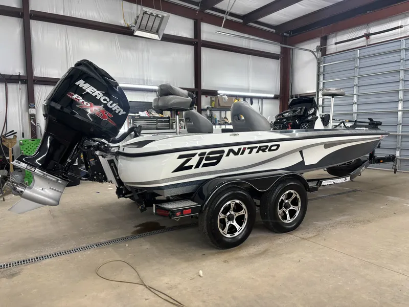 Slide: The Image of Nitro Z 19 PRO 2017 - 3