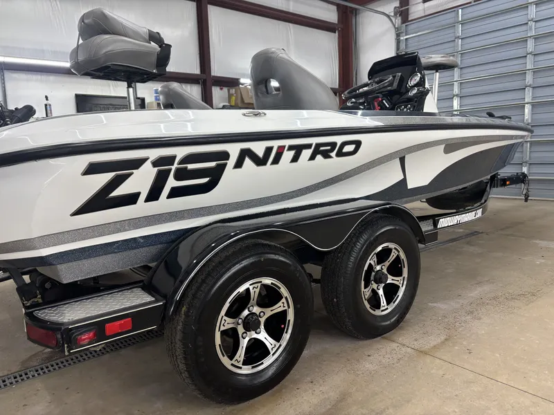 Slide: The Image of Nitro Z 19 PRO 2017 - 5