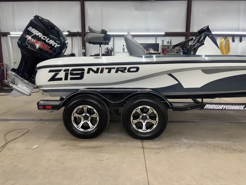 Slide: The Image of Nitro Z 19 PRO 2017 - 6