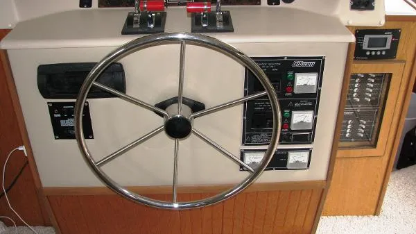 Slide: The Image of Gibson CABIN YACHT 2000 - 10
