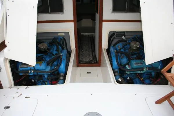 Slide: The Image of Blackfin 29 Flybridge 1989 - 11