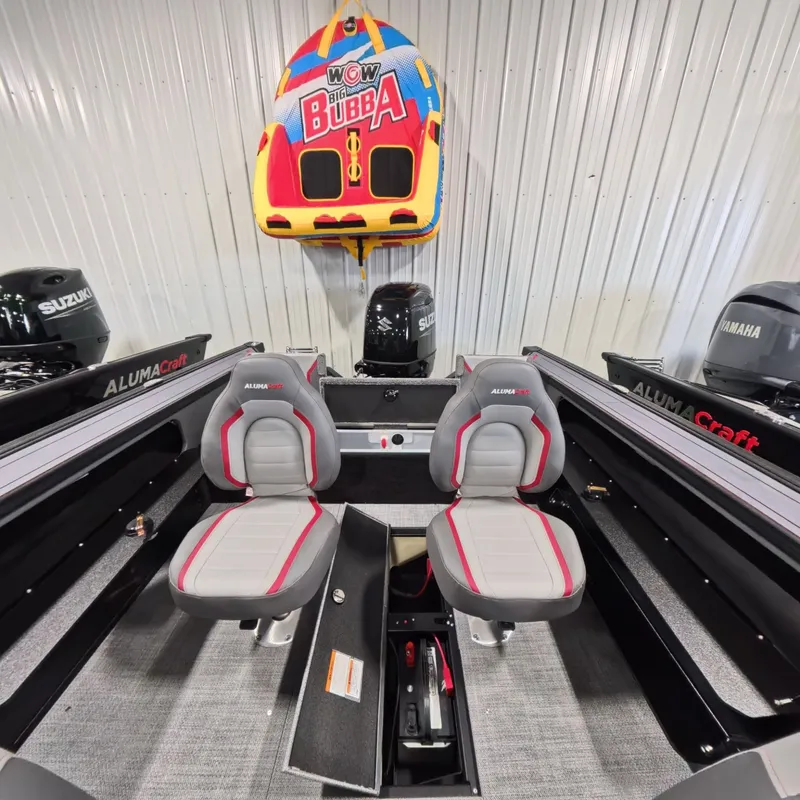 Slide: The Image of Alumacraft Trophy 185 2026 - 13