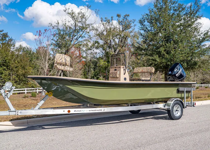 The Image of Carolina E20JVX 2026 - 1