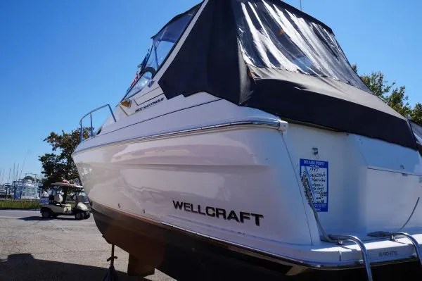 Slide: The Image of Wellcraft 2800 Martinique 1997 - 4