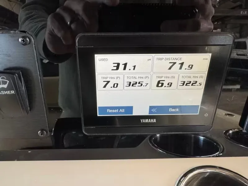 Slide: The Image of Cobia 262 Center Console 2021 - 15