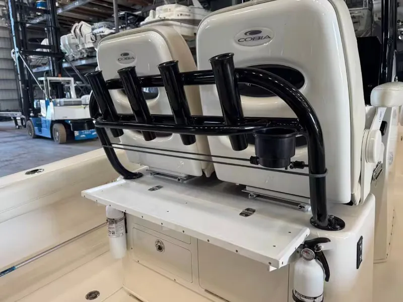 Slide: The Image of Cobia 262 Center Console 2021 - 9