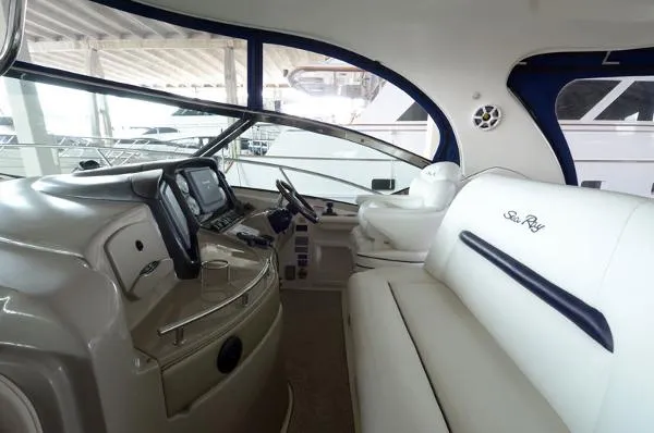 Slide: The Image of Sea Ray Sundancer Zeus Drives 2008 - 8