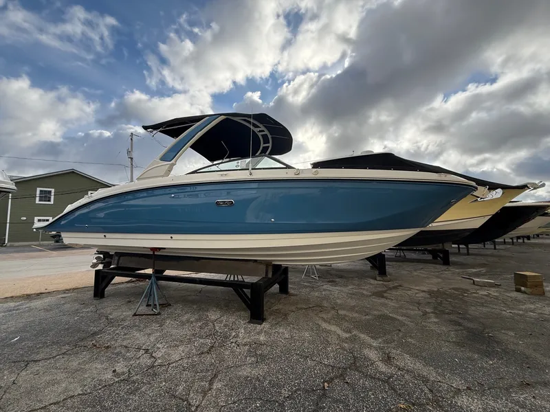 Slide: The Image of Sea Ray SDX 290 2026 - 2
