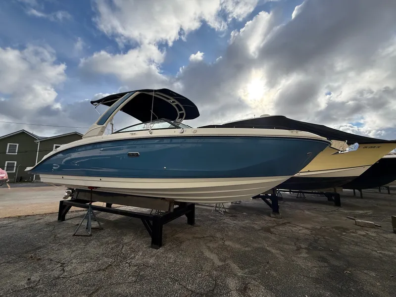 Slide: The Image of Sea Ray SDX 290 2026 - 3