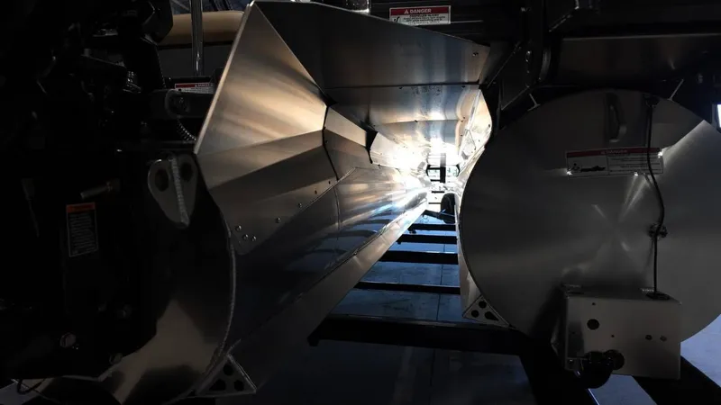 Slide: The Image of Barletta Cabrio 22UC 2026 - 12