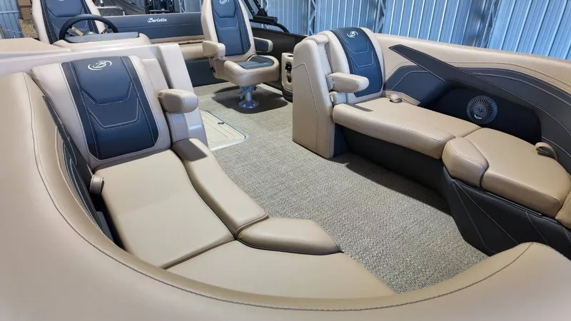 Slide: The Image of Barletta Cabrio 22UC 2026 - 24